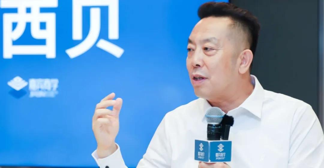 餐饮巨头转型不仅是换个招牌:盲目扩张背后的逻辑陷阱 企业服务 餐饮巨头转型不仅是换个招牌:盲目扩张背后的逻辑陷阱 企业服务